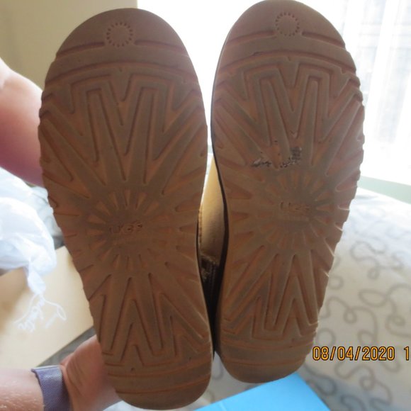 UGG classic short Serape boots - Picture 7 of 12